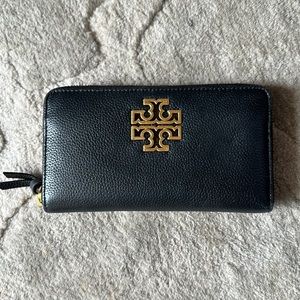Tory Burch Long Wallet
